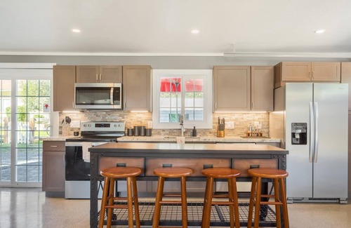 Fallbrook House | The Whiskey Cavern in Fallbrook