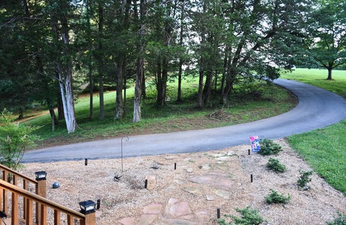 Byrdstown House | THE WHISPERING PINE AT DALE HOLLOW LAKE TN - LAKEHOUSE CLOSE TO 3 MARINAS