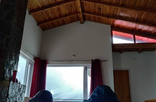 Gagar House | The Whisteling Cottage