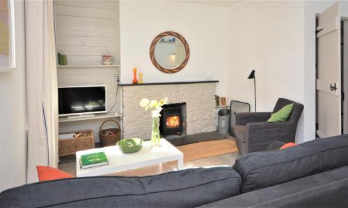 Lostwithiel House | The White Cottage