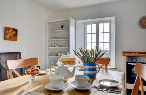 Lostwithiel House | The White Cottage