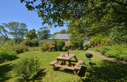 Lostwithiel House | The White Cottage