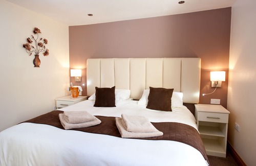 Caistor House | The White Hart