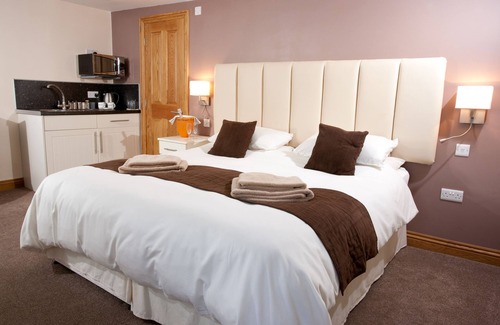 Caistor House | The White Hart