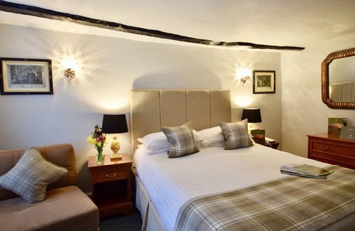 Moretonhampstead Hotel | The White Hart Hotel