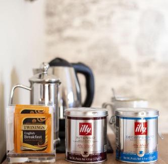 Wroughton Bed & Breakfast | The White Hart, Wroughton