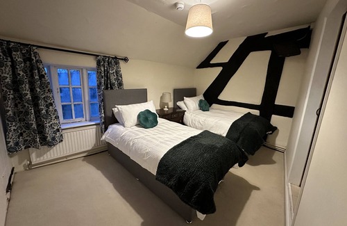 Pulverbatch Bed & Breakfast | The White Horse Inn