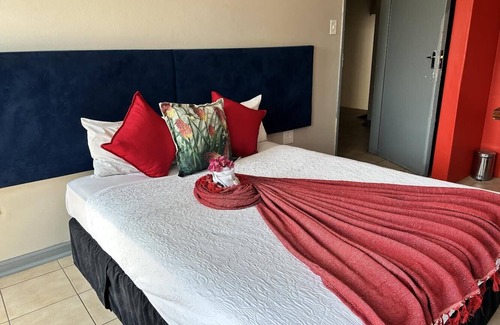 Phalaborwa House | The White House