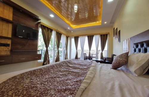 Satbunga Hotel | The White mountaina