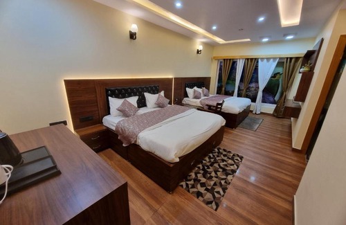Satbunga Hotel | The White mountaina
