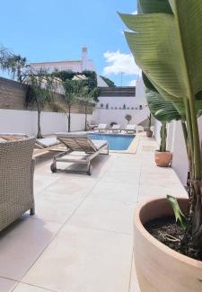 Olhos D'Agua Villa | The White Pearl Villa
