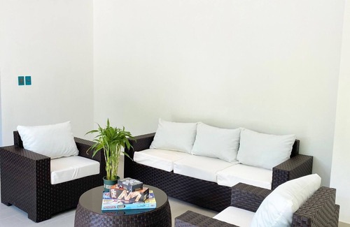 Guayacanes Bed & Breakfast | The White Rock Hotel BB