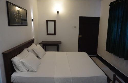 Midigama Cabin | The Whitegates Lodge