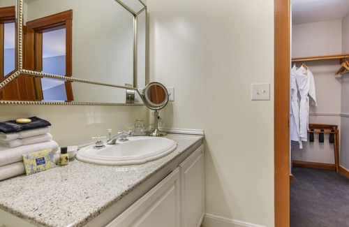 La Conner Bed & Breakfast | The Wild Iris Inn