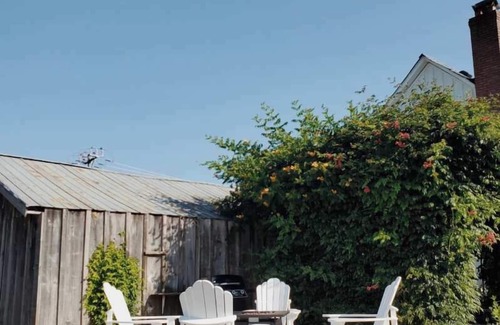 Prince Edward House | The Wild Rose - Cozy PEC Rental in Picton
