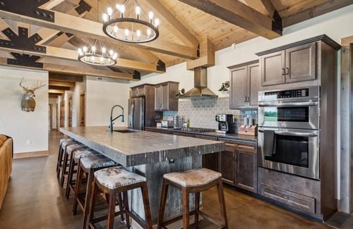 Princeton House | The Wilderness Lodge | Private 440-Acre Luxury Escape Outside of Kansas City