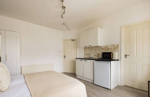 Dudden Hill Apartment | The Willesden Apartments