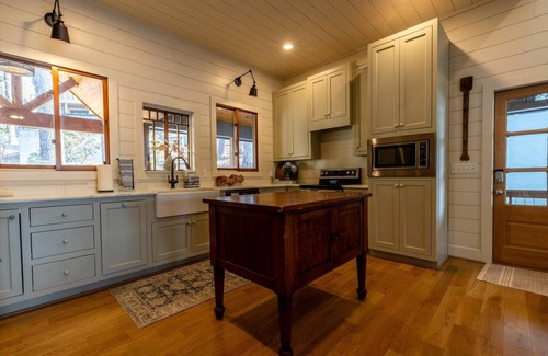 Waleska House | The - Willow: 20% off until Nov 30!