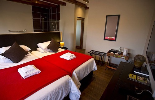 Ekurhuleni House | The Willow Inn