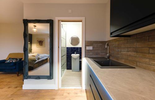 Bradley Stoke Apartment | The Willow - Studio 24