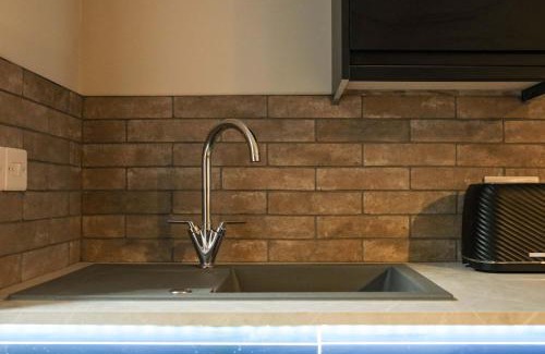Bradley Stoke Apartment | The Willow - Studio 27
