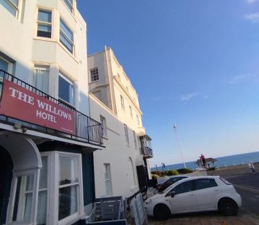 Kemptown Hotel | The Willows