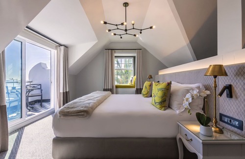 Sea Point Hotel | The Winchester Hotel by NEWMARK