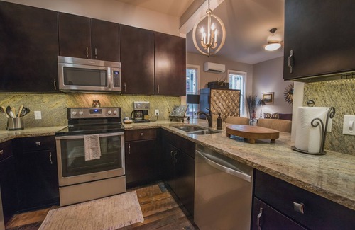 Downtown Asheville Hotel | The Windsor Boutique Hotel