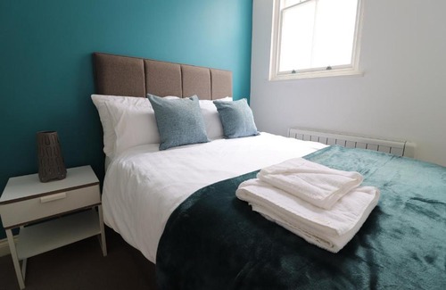 Leamington Spa Apartment | The Windsor Club