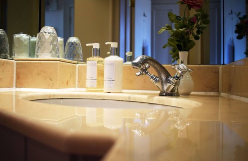 Bath House | The Windsor Townhouse
