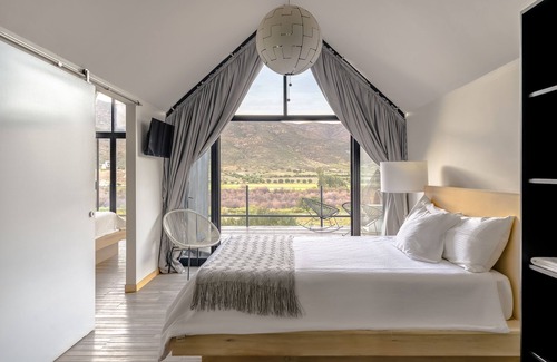Valle de Guadalupe Hotel | The Wine Lodge at OENO