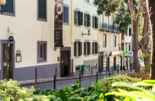 Se Apartment | The Wine Lodges by An Island Apart