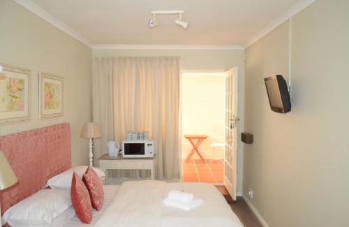 Eikenbosch House | The Winelands Guest House