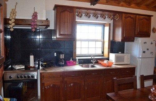 Praia da Vitoria House | The Winery House