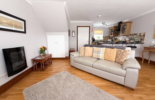 Rookley Ski Chalet | The Wing at Fox Hollow