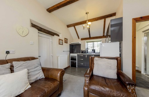 Thorncliffe Cottage | The Winking Man - First floor cottage/apartment two bedroom