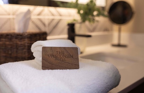 Lake Delton Hotel | The Wisconsin Hotel & Conference Center