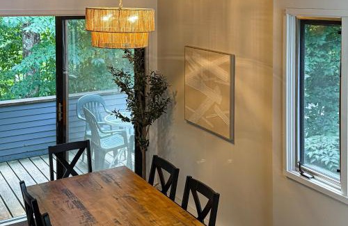 Lincoln Apartment | The Wolf Den