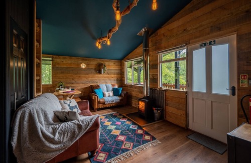 Bunloit Ski Chalet | The Wood Hatch Cabin at Ancarraig Lodges, Loch Ness