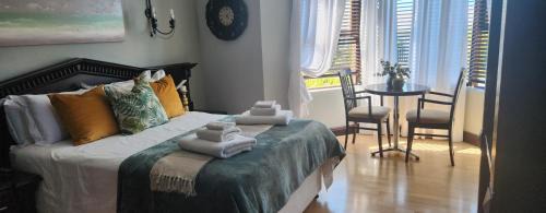 Kleinmond Bed & Breakfast | The Wooden Leg Guesthouse