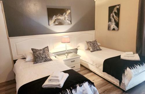 Kleinmond Bed & Breakfast | The Wooden Leg Guesthouse