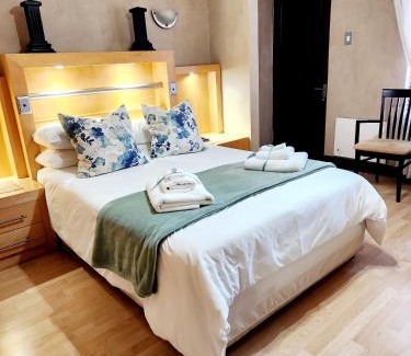 Kleinmond Bed & Breakfast | The Wooden Leg Guesthouse