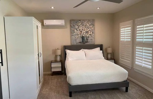 Grogan's Mill Apartment | The Woodlands Studio