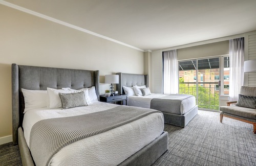 Lakeview Hotel | The Woodmark Hotel & Still Spa on Lake Washington