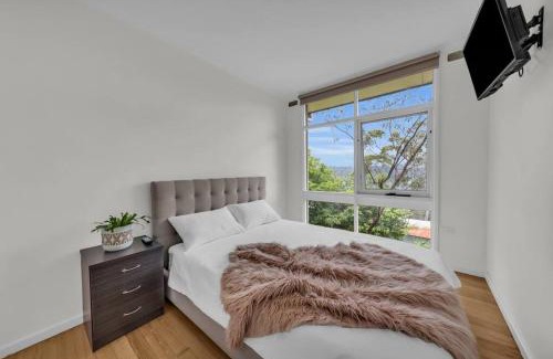 Merimbula House | The Woodpecker