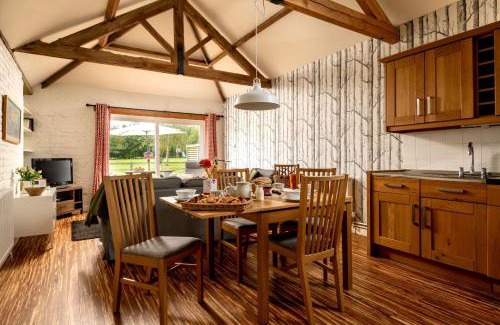 Sculthorpe House | The Woodpecker Cottage