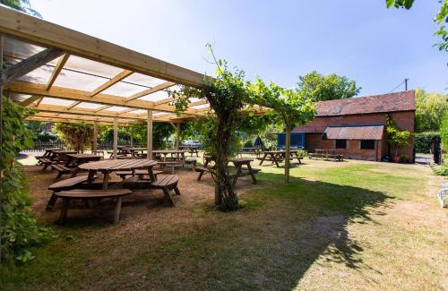 Five Oak Green Hotel | The Woolpack Glamping