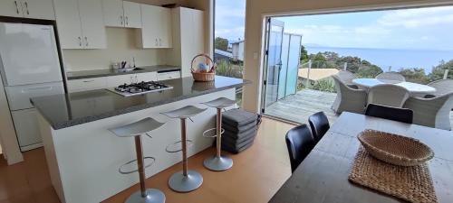Rings Beach House | The Wow House