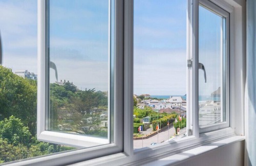 Polzeath Cottage | THE WRENS, family friendly, with a garden in Polzeath