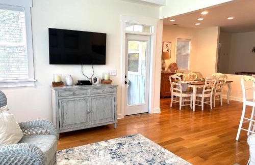 Sabal Palm Cottages House | The Wright Way